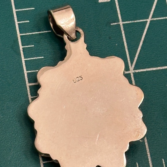 Malachite mother of pearl lady inlay malachite stone sterling silver pendant - Picture 6 of 8